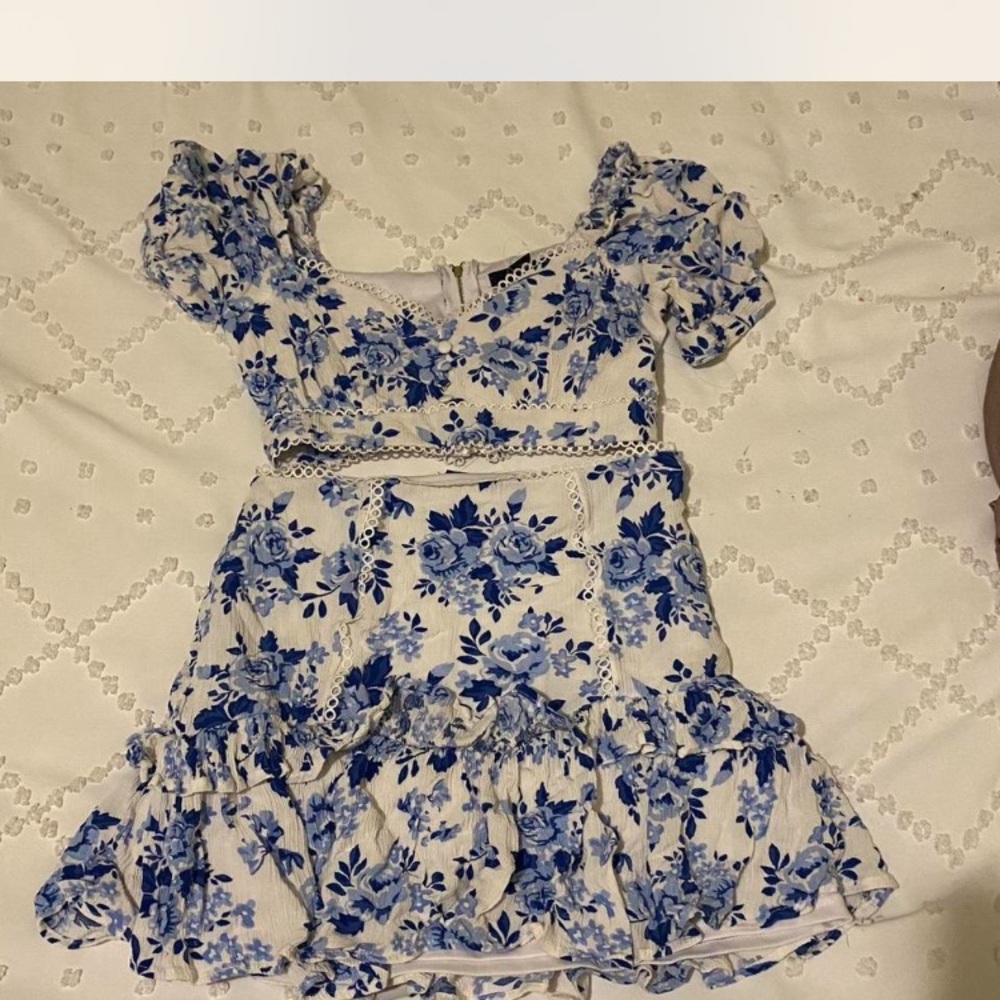 White Ruffled Tiered Skirt Set for Casual Resort Wear
